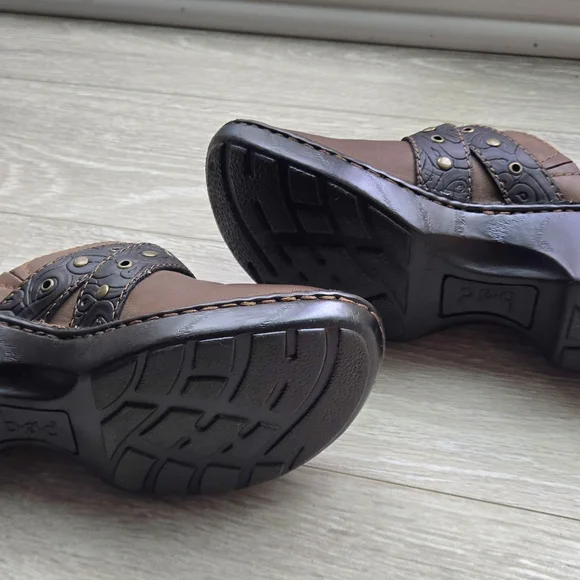 boc Brown Leather Mules with Buckle Detail - Picture 3 of 4